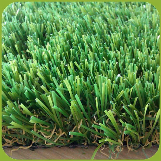 Guirlande lumineuse de Noël avec gazon artificiel vert